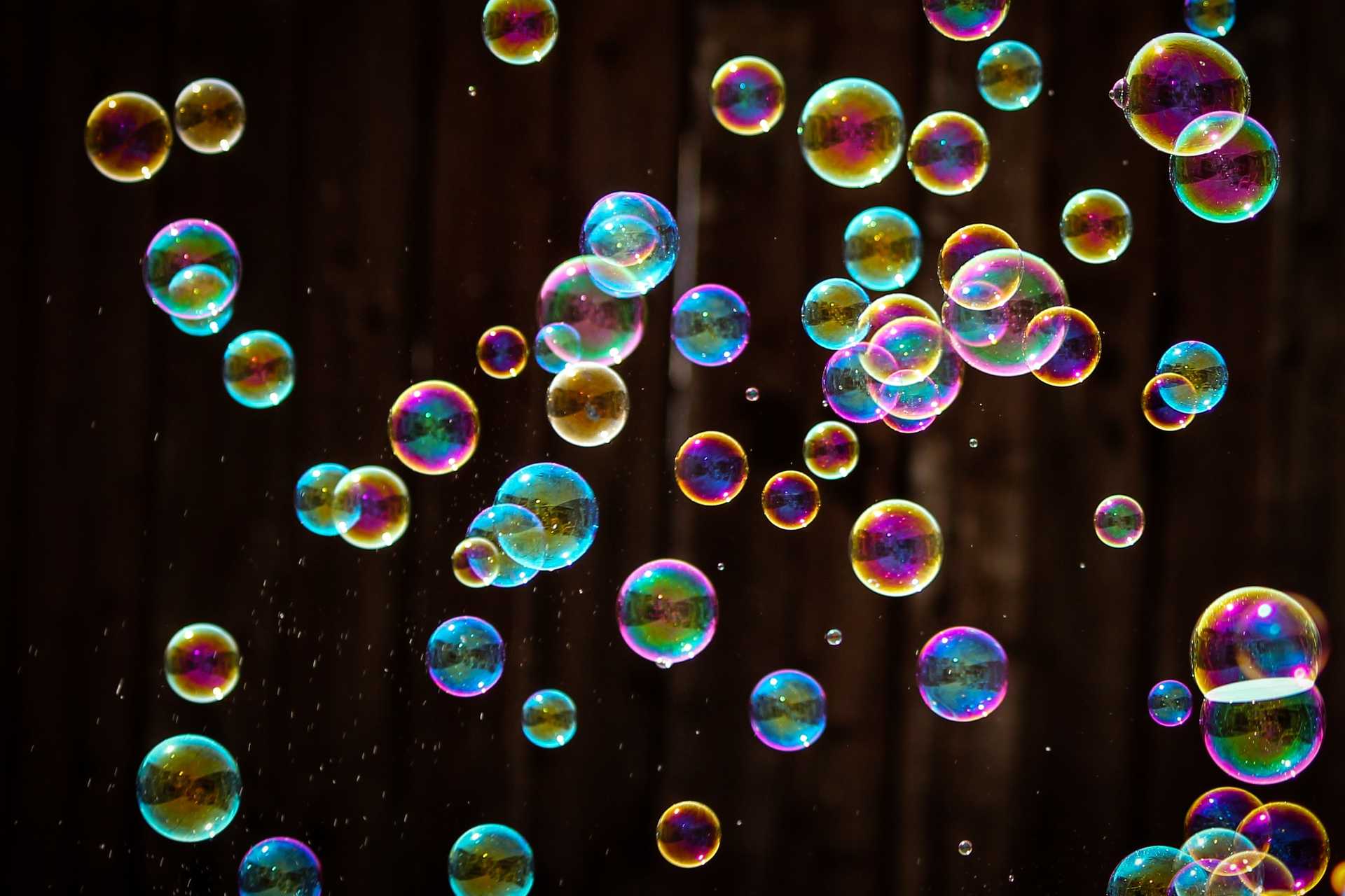 Many bubbles in various sizes