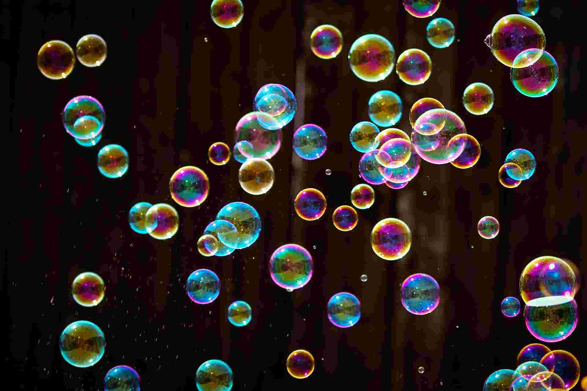 Beaucoup de bulles de différentes tailles